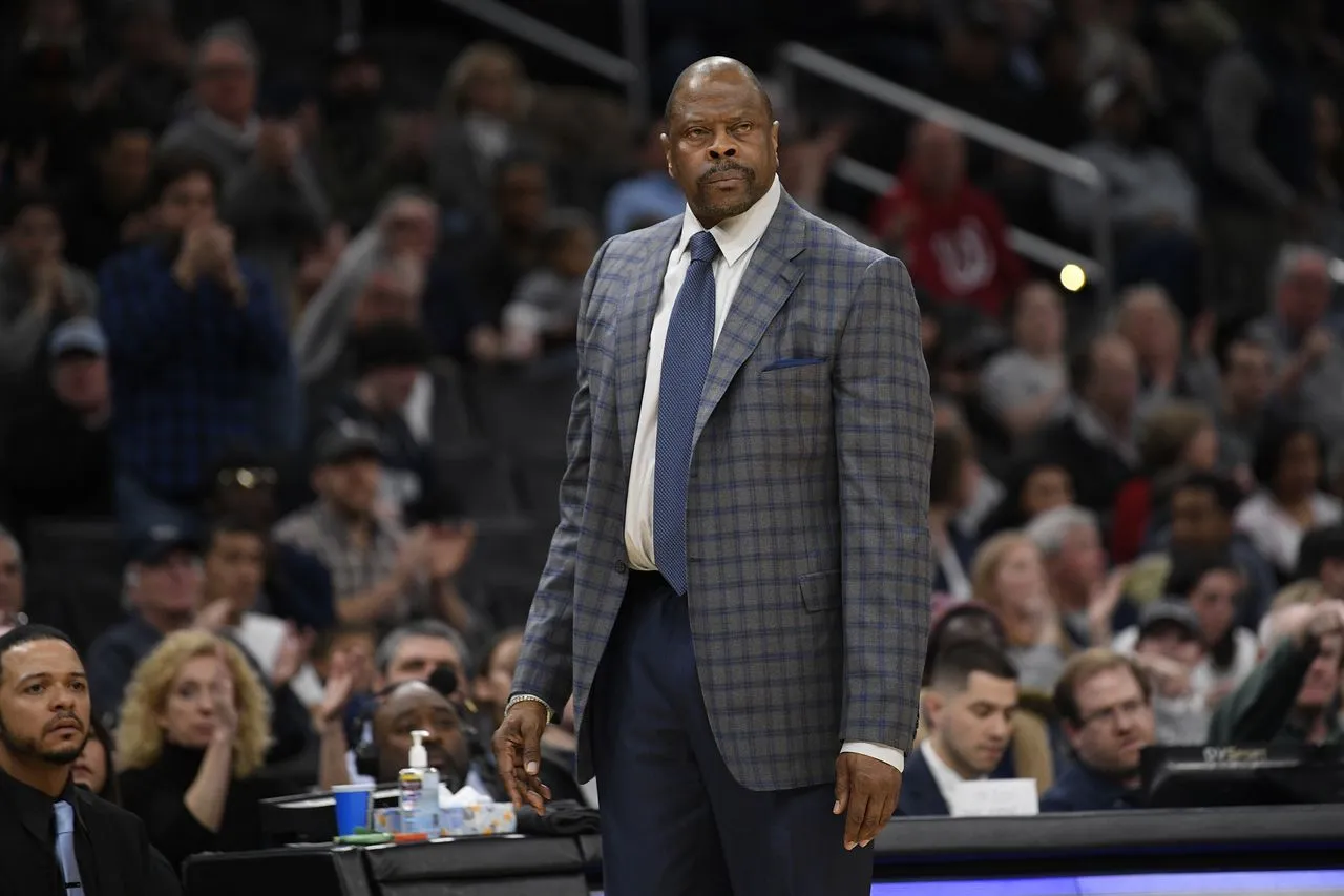AP Patrick Ewing, durante su paso como entrenador