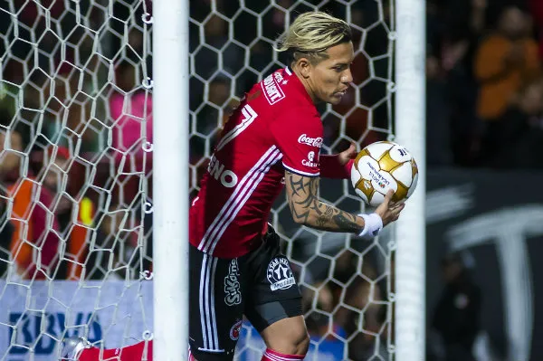 Dayro Moreno como jugador de Xolos de Tijuana