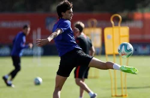 El portugués durante una práctica del Atlético de Madrid