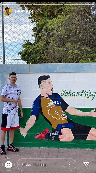 El jugador junto al lienzo