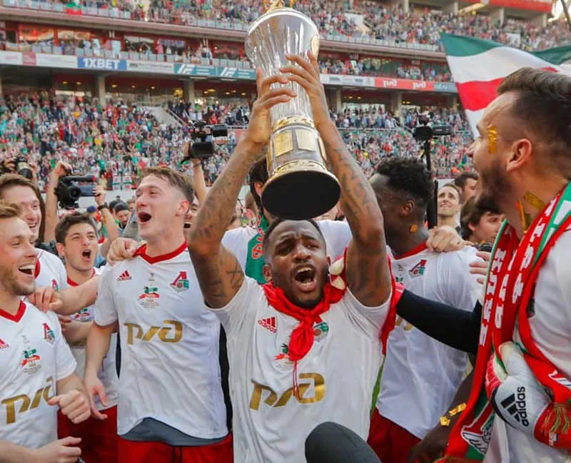 Farfán levanta un título con el Lokomotiv