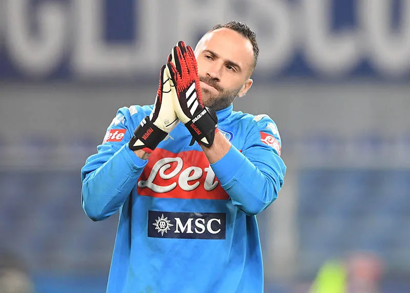 FACEBOOK @SSCNAPOLI Ospina calienta previo a un duelo con Napoli