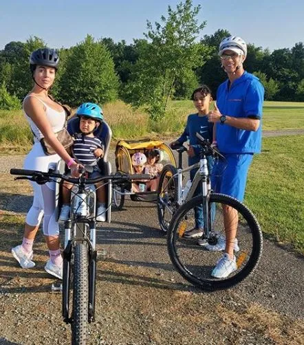 ESPECIAL Cristiano y su familia tras un paseo en bici