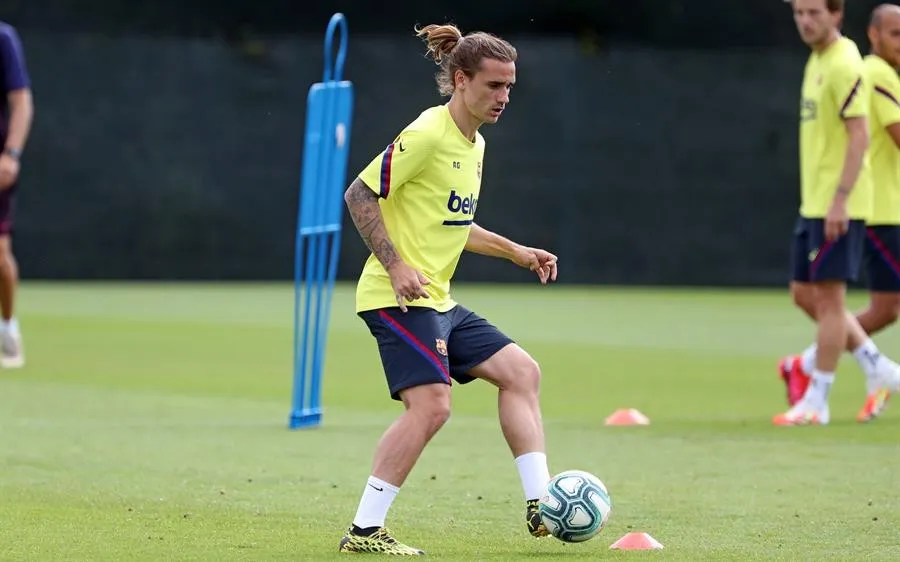 Antoine Griezmann durante un entrenamiento con Barcelona