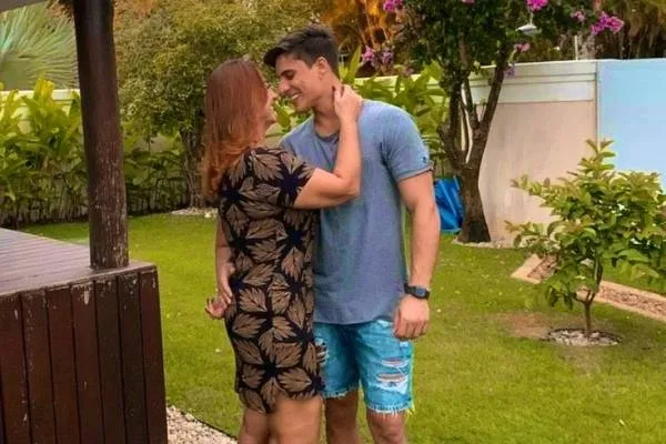 TWITTER: @TIAGORAMOS Tiago Ramos y mamá de Neymar