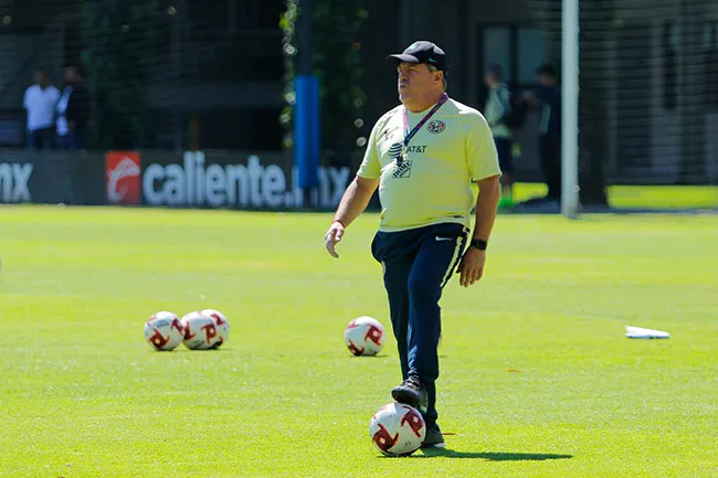 Herrera, en un entrenamiento de América