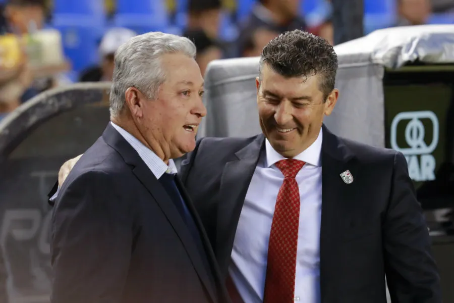 Chepo de la Torre con Víctor Manuel Vucetich