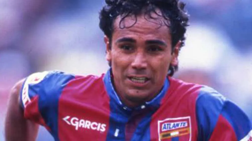Hugo en un juego del Atlante