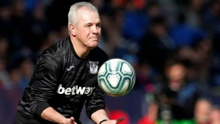 Javier Aguirre durante un partido del Leganés