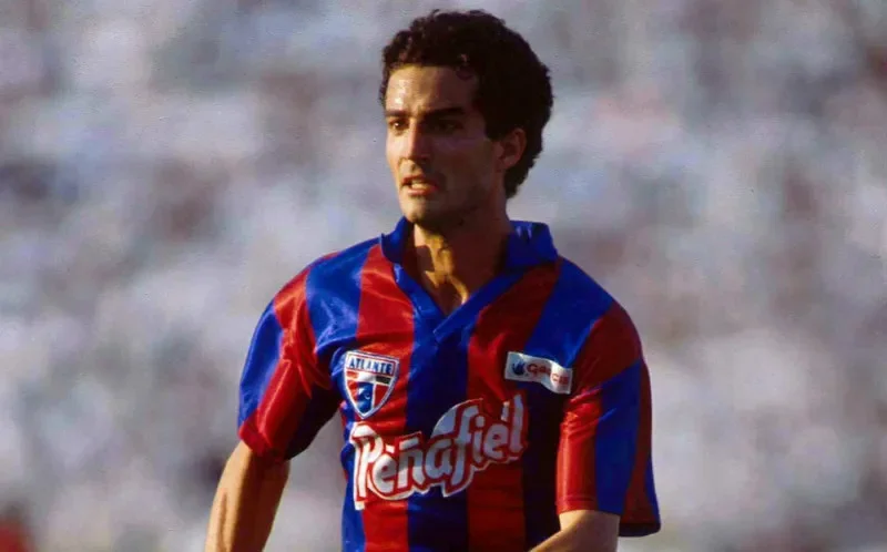 Guillermo Cantú jugando con Atlante