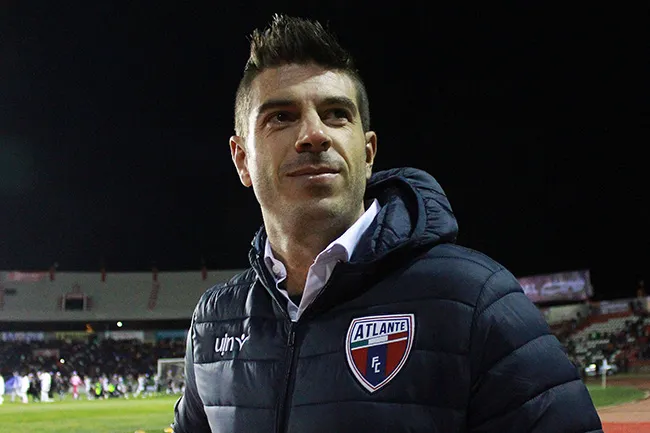 Alex Diego, previo a un juego del Atlante