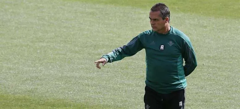 Alexis Trujillo en entrenamiento con Betis