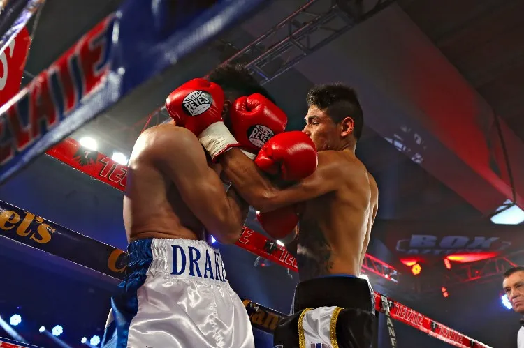 Navarrete en contra de Dennis Contreras