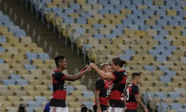 Jugadores del Flamengo en festejo En Maracaná