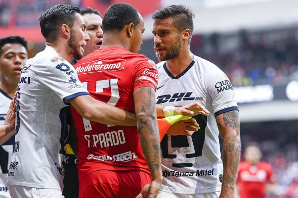 Felipe Pardo y Andrés Iniestra se encaran