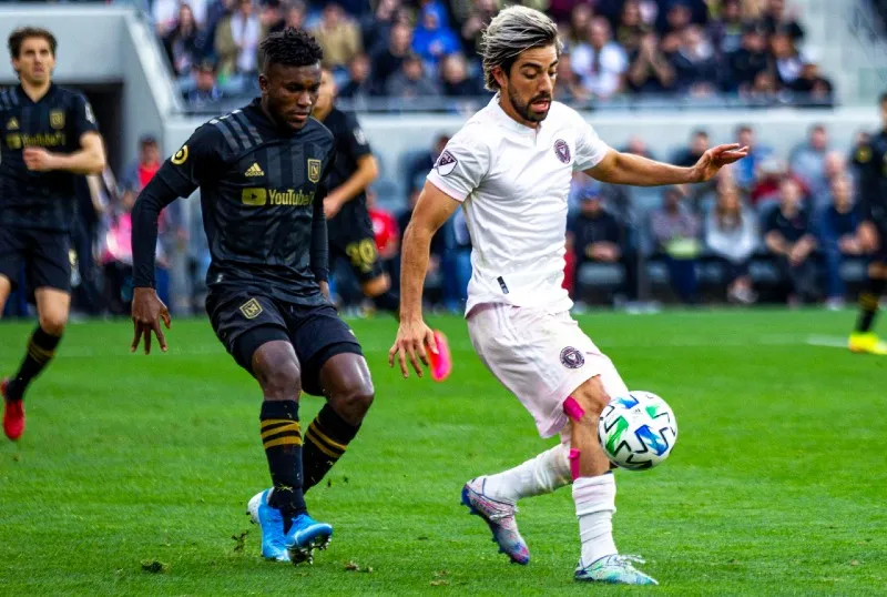 IMAGO7 Pizarro en el juego ante el LAFC