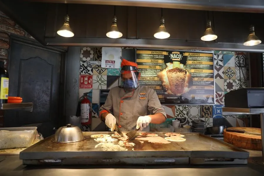 Restaurantes reabren en la Ciudad de México