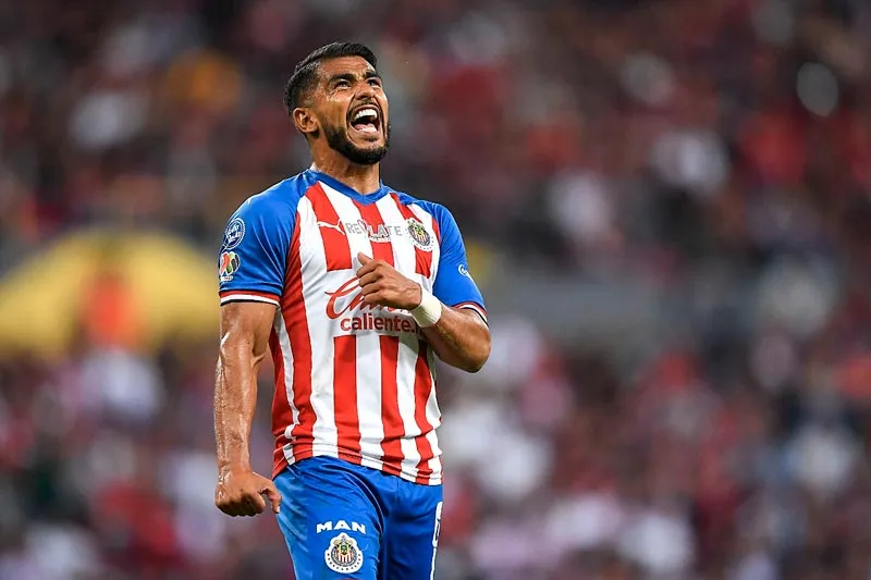 El uniforme rojiblanco de la temporada pasada