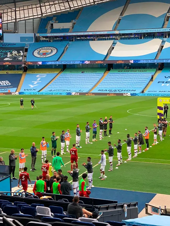 Pasillo del Manchester City en Etihad Stadium