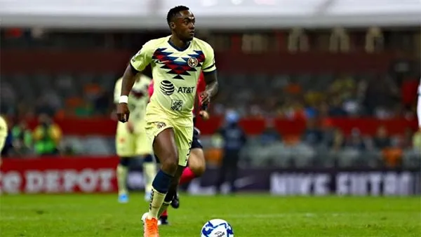 El ecuatoriano en un encuentro con las Águilas