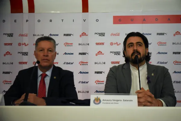 IMAGO7 Ricardo Peláez y el presidente del Rebaño