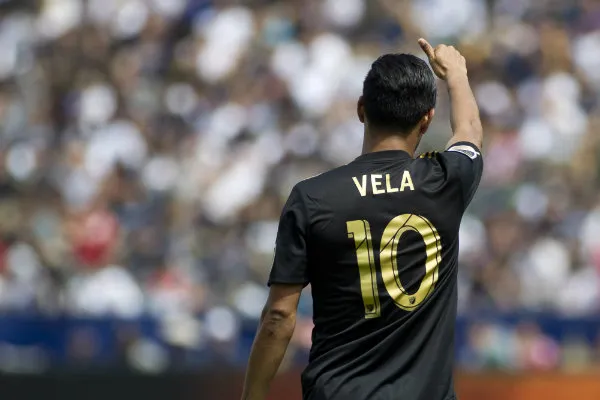 Vela durante un partido del LAFC