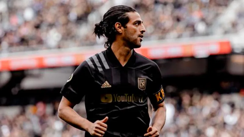 El mexicano en un partido con el LAFC