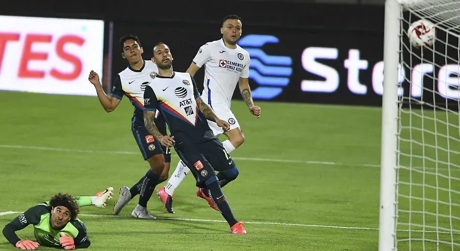 La derrota del América ante Cruz Azul le abrió la puerta a Pumas