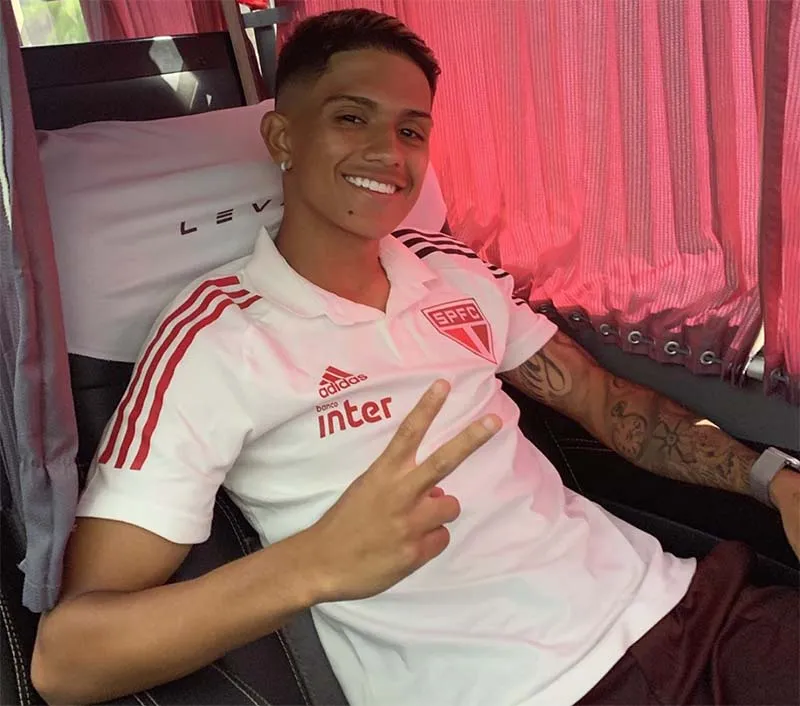 INSTAGRAM @GUSTAVOMAIA011 Gustavo Maia durante un viaje con Sao Paulo