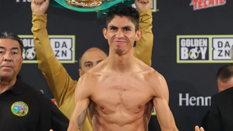 TWITTER @GoldenBoyBoxing Rey Vargas durante un pesaje