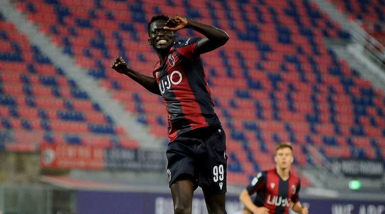 Musa Barrow festejó una diana ante el Napoli