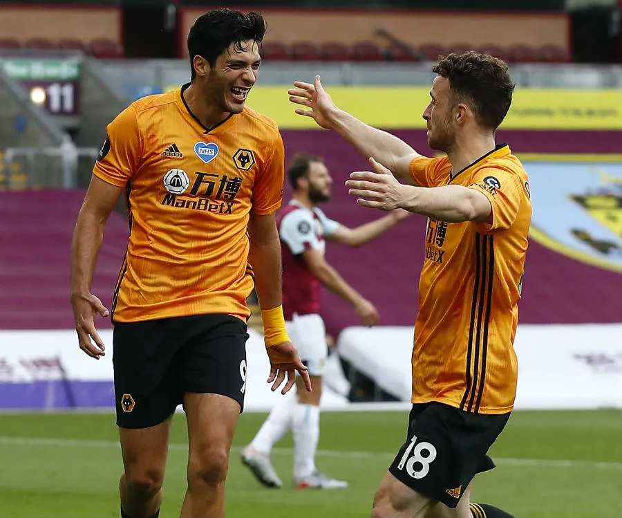 EFE El mexicano celebra el gol ante el Burnley