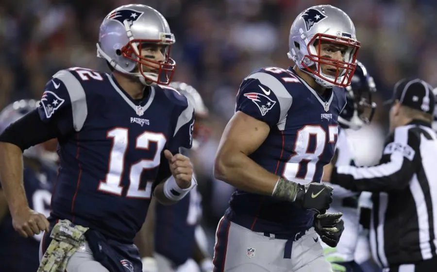 Gronkowski volverá a jugar con Brady como en su época con los Patriots