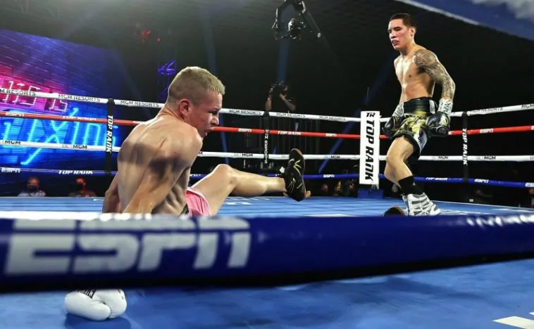 TWITTER:@TRBOXEO Pelea Valdez vs Velez