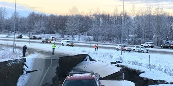 ESPECIAL Algunos de los daños tras el sismo en Alaska