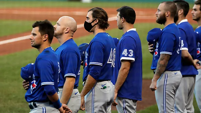 AP Jugadores de Toronto Blue Jays, en un juego de pretemporada