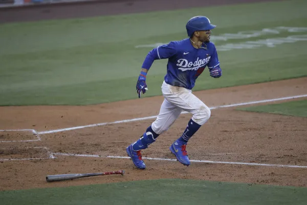Betts llegó a un millonario acuerdo con los Dodgers