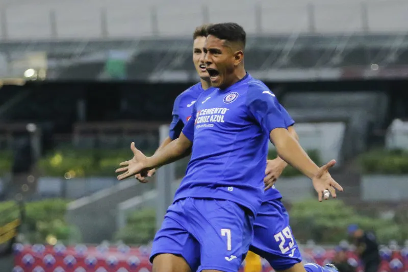 IMAGO7 Luis Romo en festejo de gol