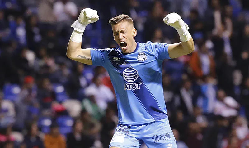 IMAGO7 Nicolás Vikonis durante un duelo con Puebla en Liga MX