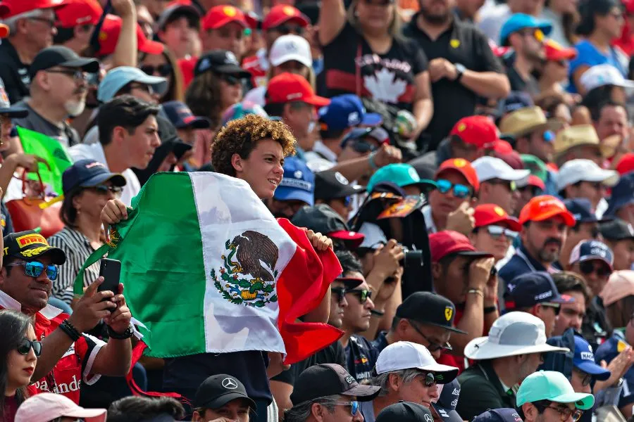 Afición en el GP de México 2019