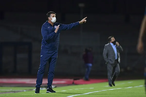 Siboldi da indicaciones en Copa por México