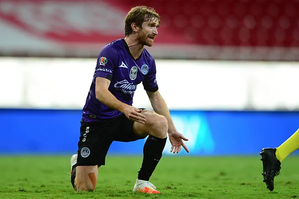 MEXSPORT Fernando Aristeguieta tras una falla