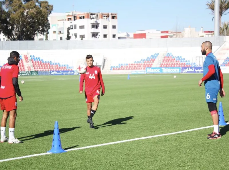 TWITTER@hamanisalahedd1 Hamani en un entrenamiento