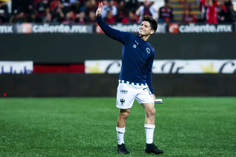 Jonathan González en un entrenamiento