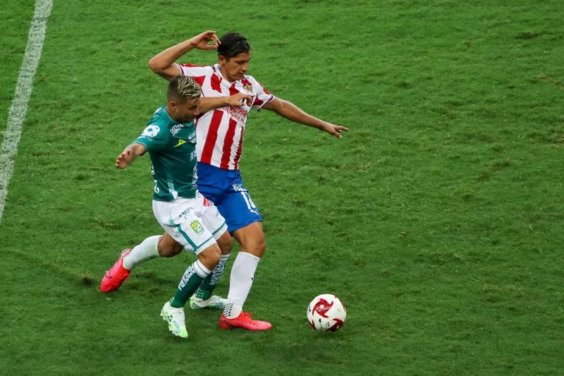 El delantero del Rebaño en acción contra León