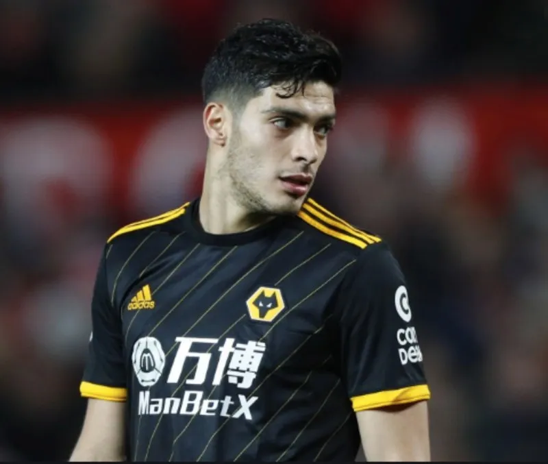 Jiménez en un partido con los Wolves