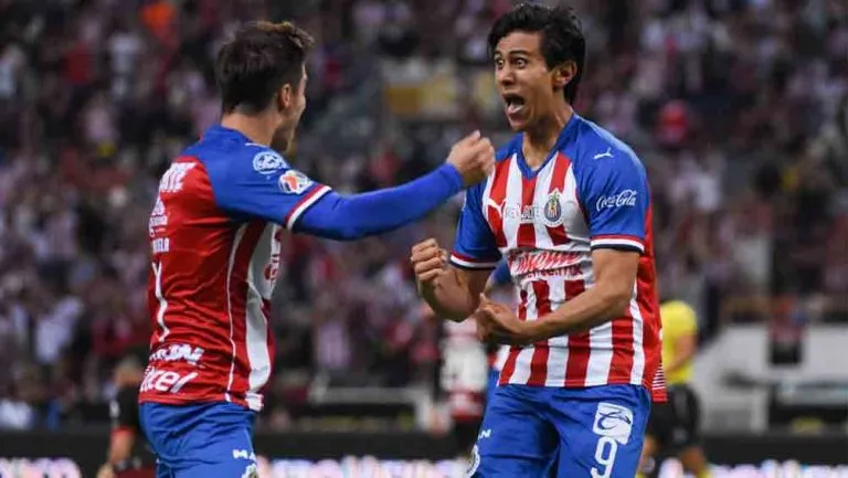 Macías, en el festejo de su gol