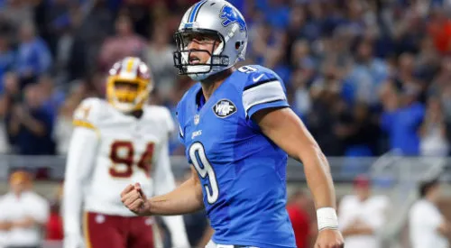 Matthew Stafford durante un juego de los Lions