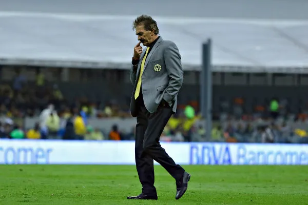 IMAGO7 Ricardo La Volpe cuando dirigía a las Águilas