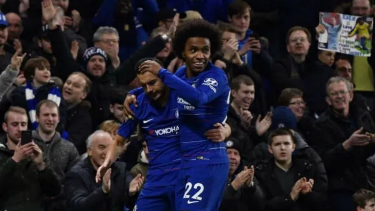 Pedro y Willian celebran un gol con el Chelsea
